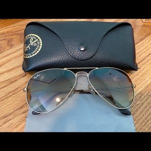 Ray ban Aviator sunglasses